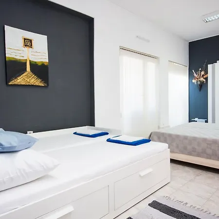 House Kala Holiday home *