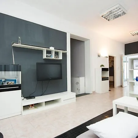 House Kala * Brodarica (Sibenik-Knin)