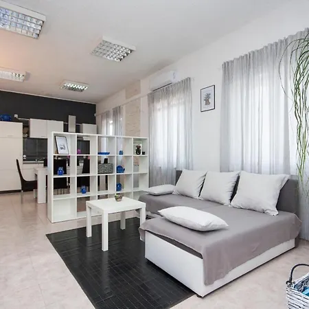 House Kala Brodarica (Sibenik-Knin)
