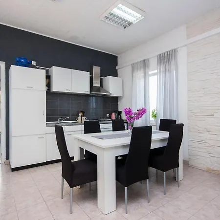 House Kala * Brodarica (Sibenik-Knin)