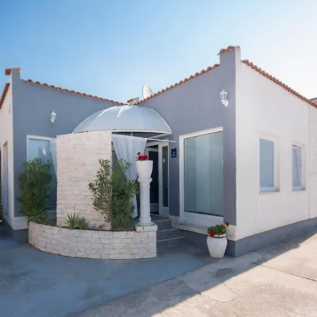 Holiday home House Kala *