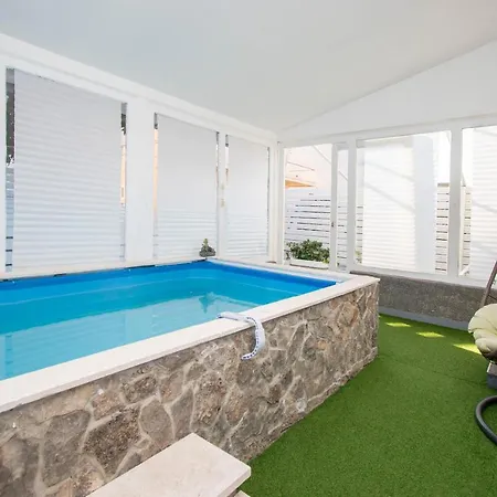 Holiday home House Kala